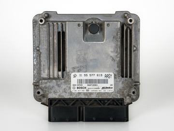 Insignia A engine control unit Bosch EDC17C19