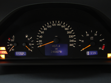 G W463 (1999) pixel errors in the instrument cluster